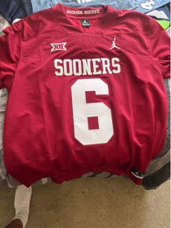 Baker mayfield and retro marshawn Lynch jersey