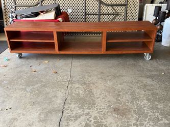FREE Shelf / console table / tv stand.
