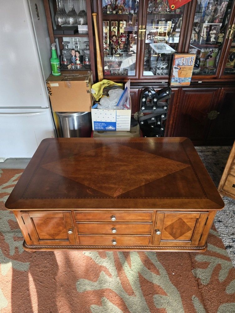 Large Decorative Solid Wood Coffee Table with 3 Drawers and 2 Cabinet Doors⁹