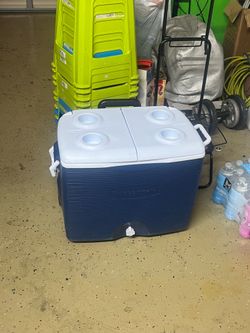 Rubbermaid Ice Chest