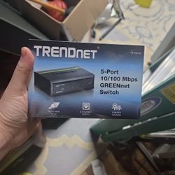 Brand New Unopened TrendNet 5 Port 100mbps Network Switch