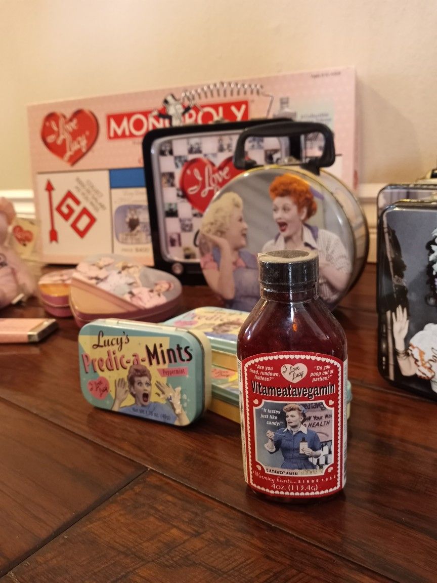 I Love Lucy Collection / vintage / Tin / Collectors / Dolls / Ornaments