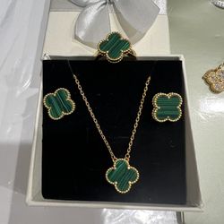 Mother of Pearl Green clover necklace set 925