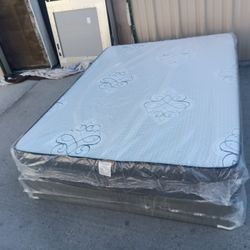 New Queen Memory Foam Mattress And Box Spring 