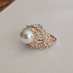 UNIQUE ESTATEFIND  NEW SIZE 7 ORNATE RHINESTONE PEARL COCKTAIL RING