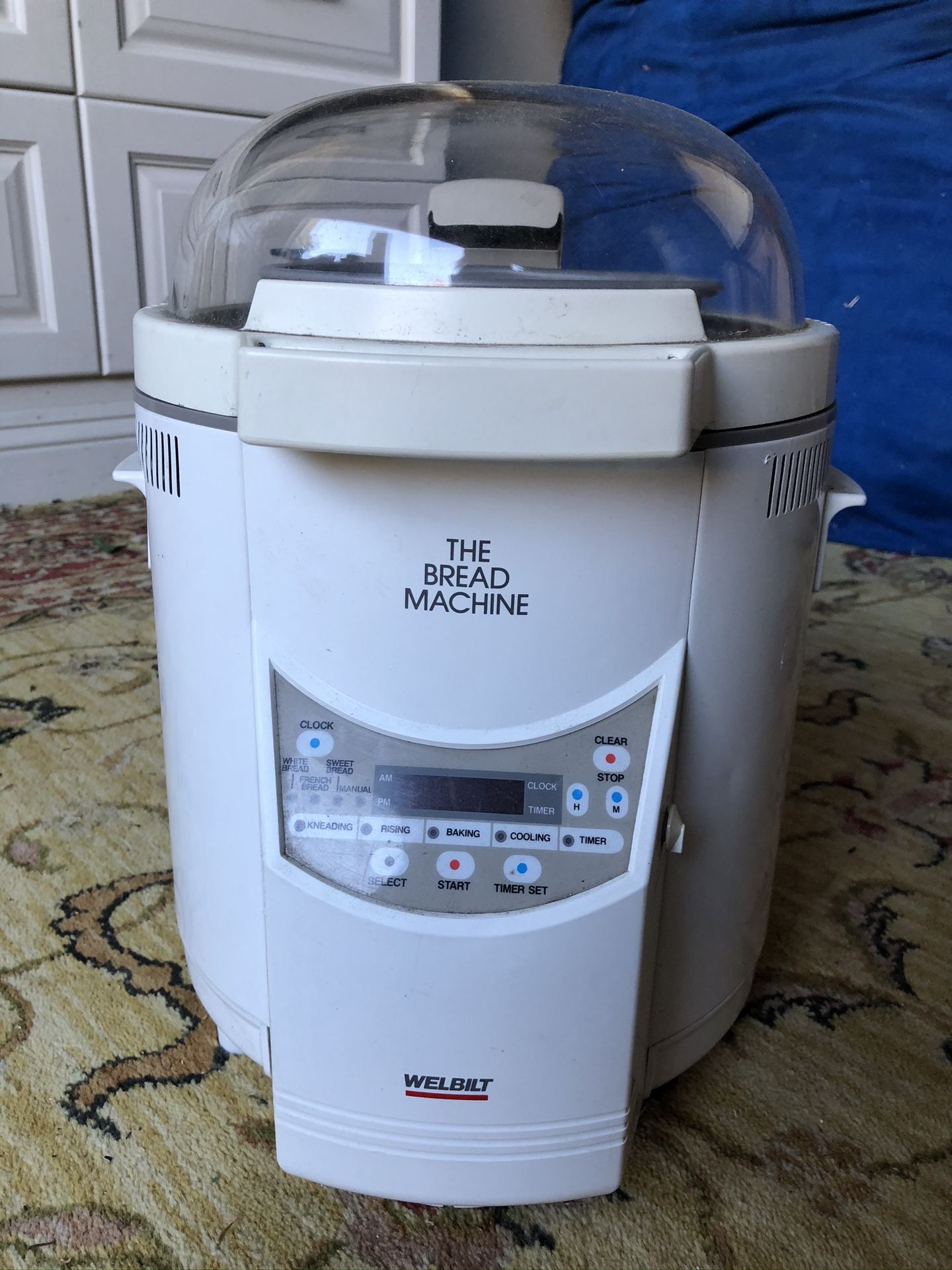 Bread maker machine