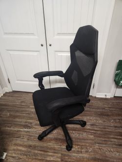 Gaming chair