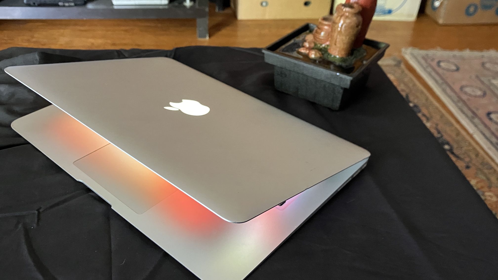 Apple MacBook Air 13”$150
