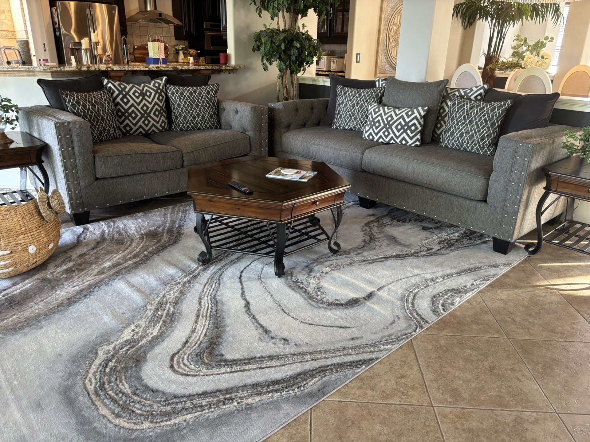 Living Room Set - Rooms To Go Cindy Crawford Home