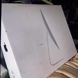 21.5 Inch IMac Desktop W Keyboard And Mouse