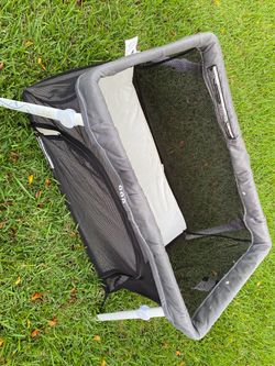 Guava travel playpen nontoxic 250 new