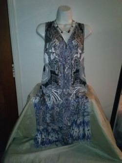 Elegant paisley printed dress size medium