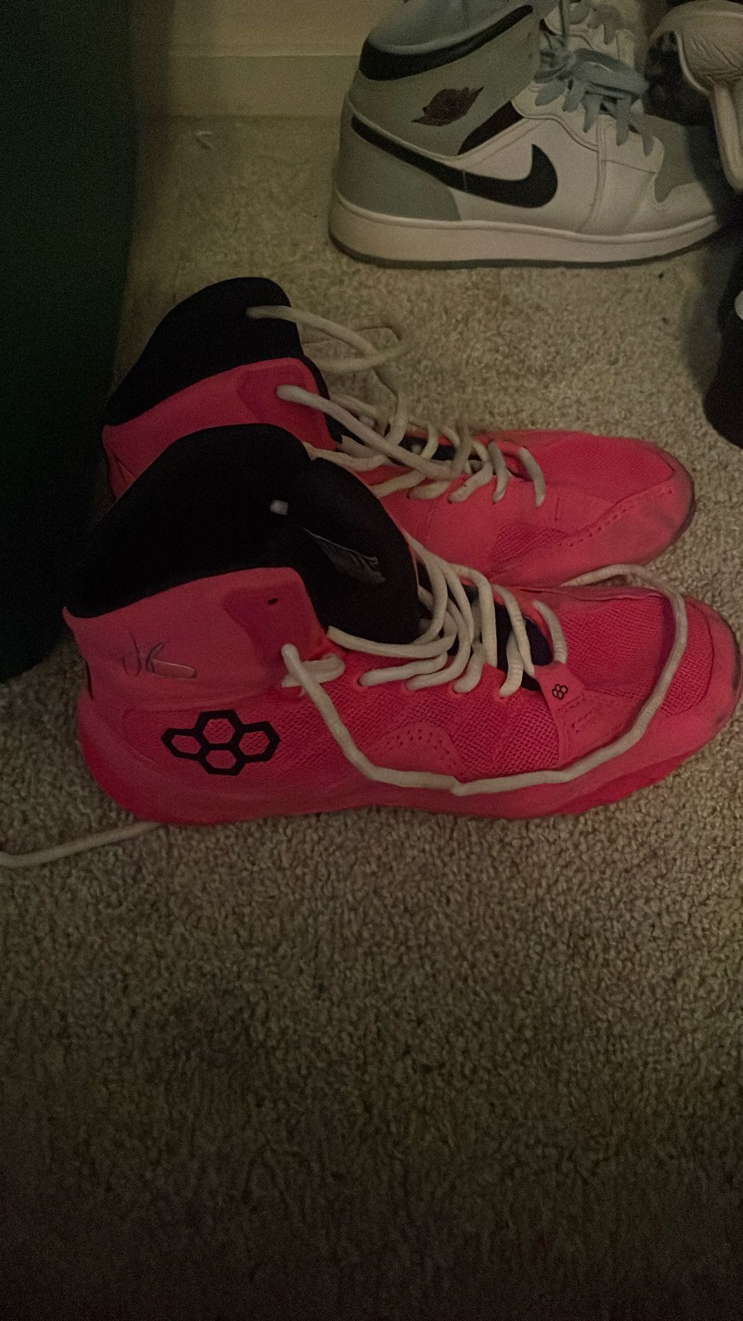 rudis hot pink wrestling shoes