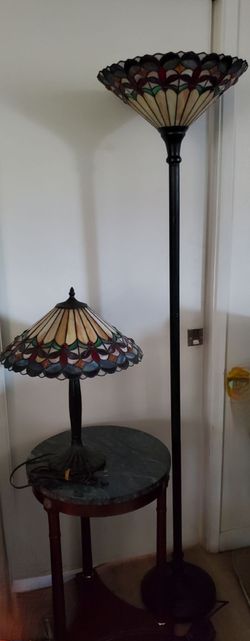 Beautiful Matching Tiffany-Style Lamp Set (Floor & Table Lamps)