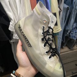 Off White Vulcanized Converse Size 8M