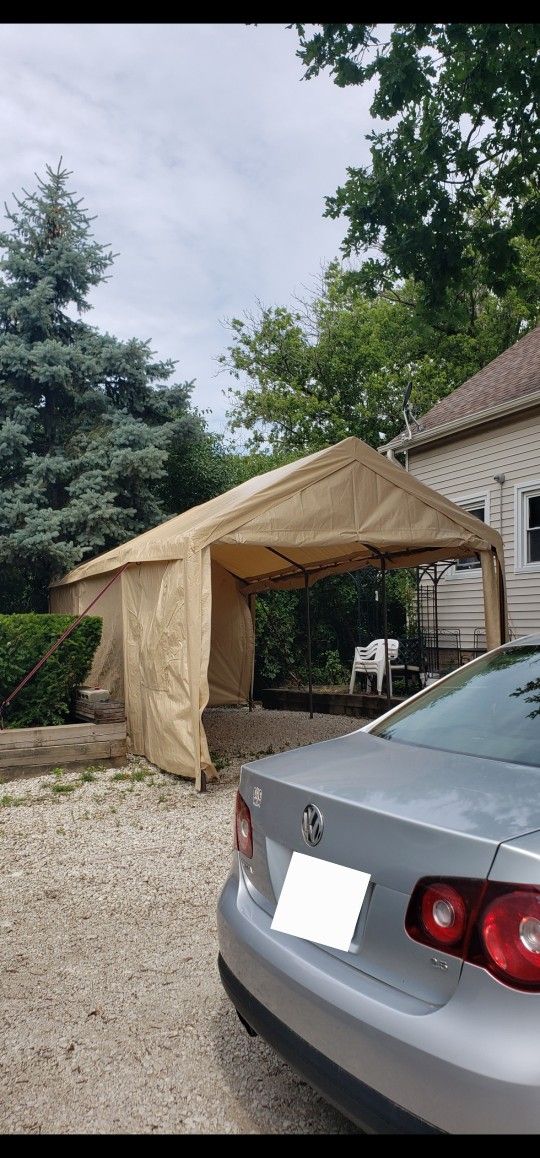 Party Tent