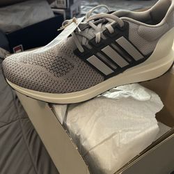 Adidas Men’s Size 11