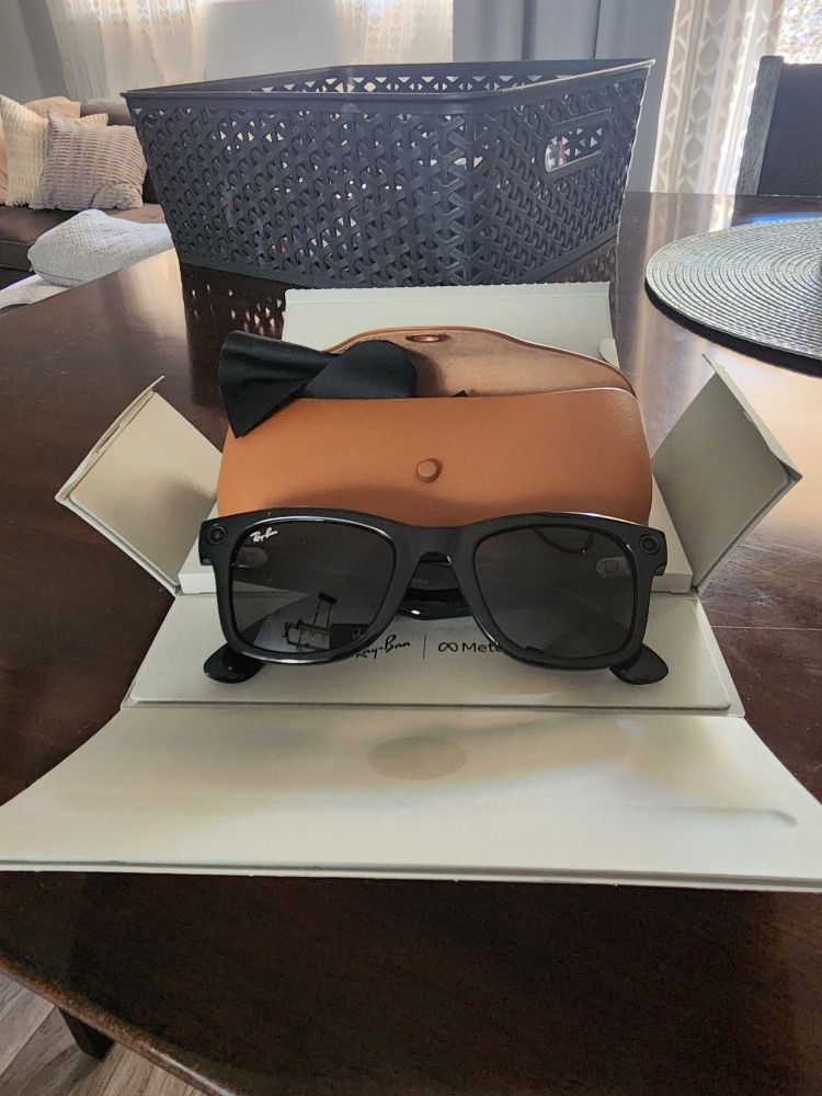 Ray Ban META sunglasses *new* box Opened