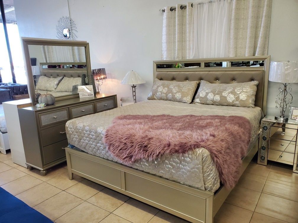 4PC King Bedroom Set