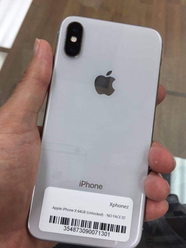 iPhone X Unlocked Like New Condition With 30 Days Warranty