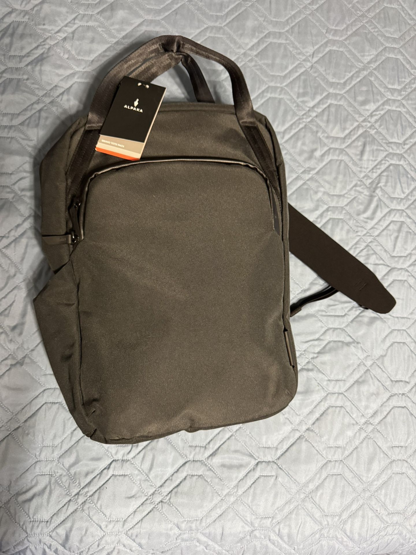 ALPAKA BRAVO TOTEPACK Black