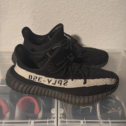 2022 Adidas Yeezy “Oreo” Shoes