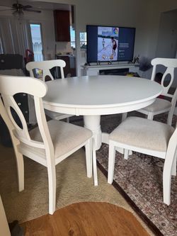 Dining table and 4 dining chairs