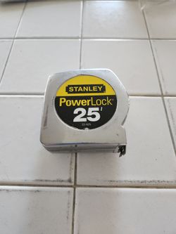 STANLEY 25' TAPE MEASURE