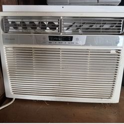 frigidare AC.  Air Conditioner