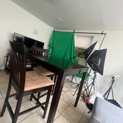 Dinning Table With 2 Chairs