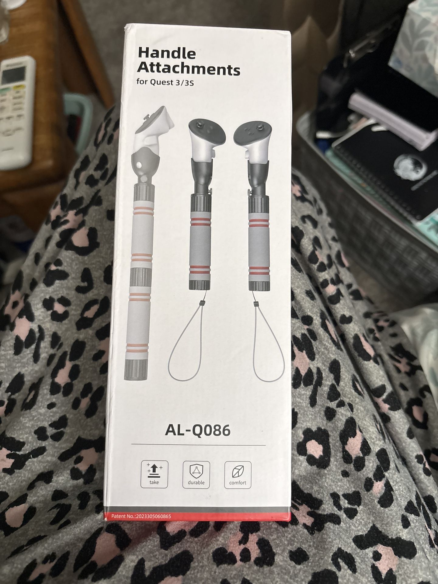 Handle Attachments For Quest 3/3s