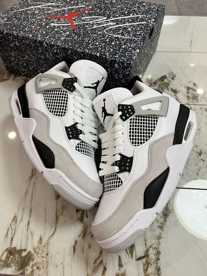 Air Jordan 4 Retro 'Military Black'