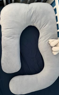 Pregnancy pillow