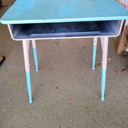 Small Kids Desk