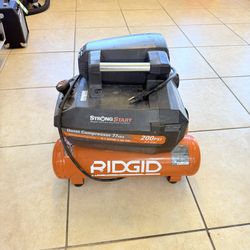 Ridgid 4.5 Gallon 200 PSI Quiet Compressor 