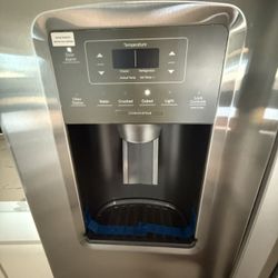 Brand New GE Stainless Fridge, Never used