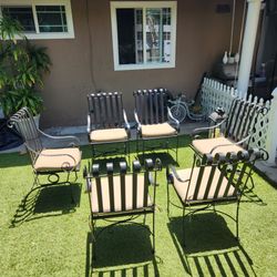6 iron patio chairs/ Outdoor furniture chairs