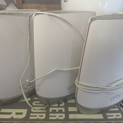 Orbi RBR760 Router And 2 Satellites 