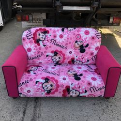 Minnie Mouse girls loveseat