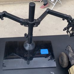 Dual Monitor Mount