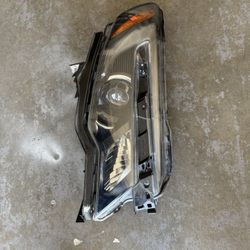 2016-2022 Honda Pilot Right Headlight 