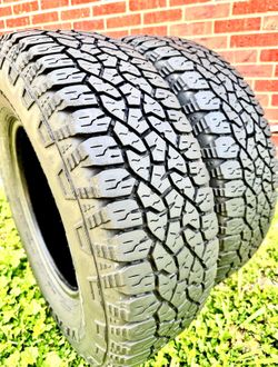 (2) 275-60-20 Goodyear Wranglers tires