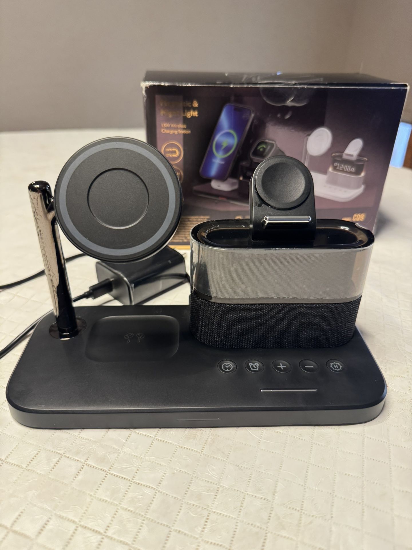 15 W 5 In 1 wireless station, magnetic and nightlight