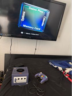 Nintendo GameCube with controller. (Great condition)