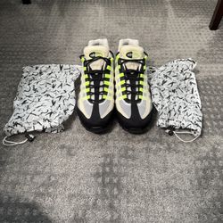 Nike Airmax 95 “Denham” Size: 11.5 M (Used/Pre-owned) ( No Box) (Comes with Shoe Covers) $110