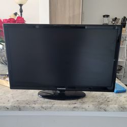 25 Inch Samsung Flat TV