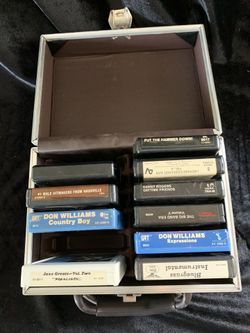 12 slot vintage 8 track case(z)