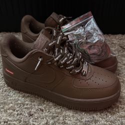 Nike Supreme x Air Force 1 Size 8 Men