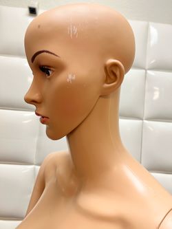 Female Mannequin-full body plastic detachable-used good $65-display head metal base-USADO VER FOTOS
