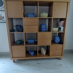 Wall Unit 
